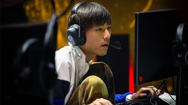 明了在一个 明了在一个