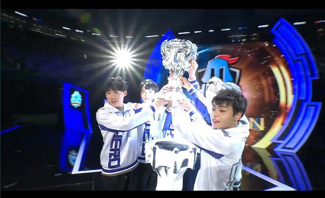 队并不多 队并不多