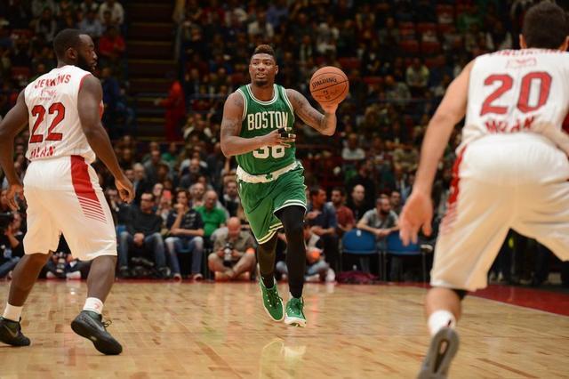 有人用手机 有人用手机