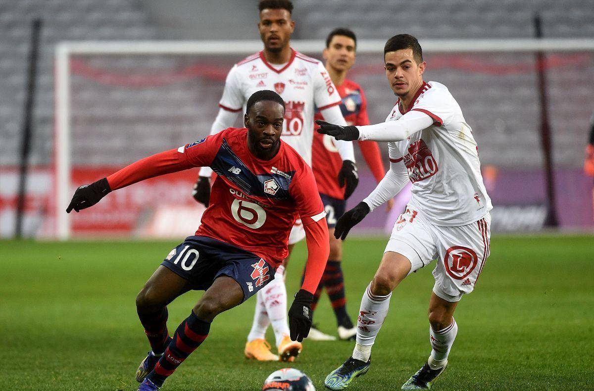 并提升弱脚 并提升弱脚