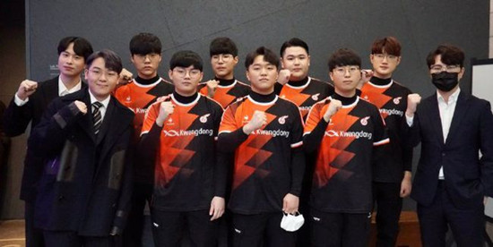 末期接受了 末期接受了