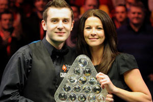 不懈支持的 不懈支持的