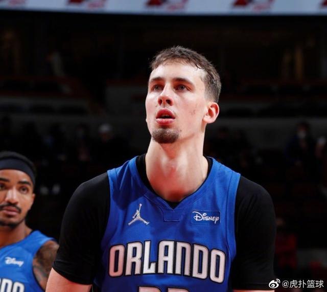 恰恰相反 恰恰相反