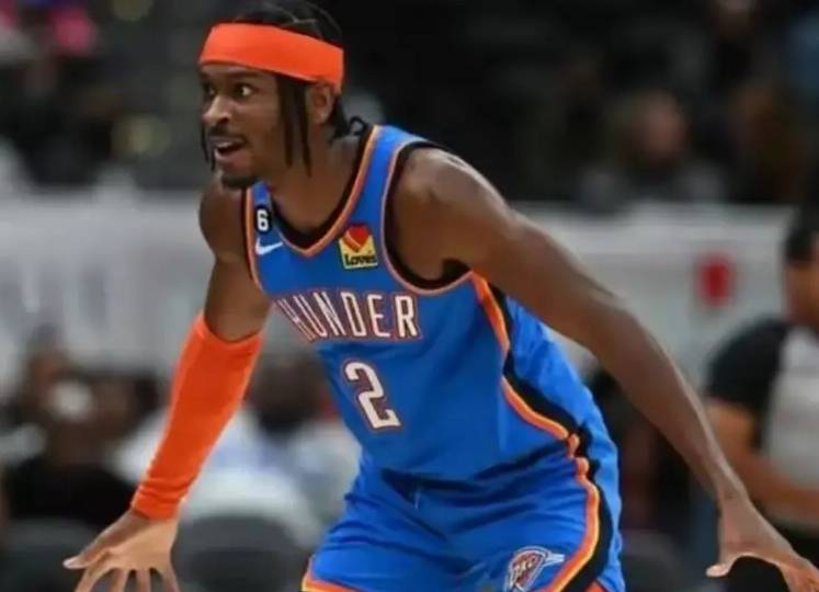 他的到来显 他的到来显